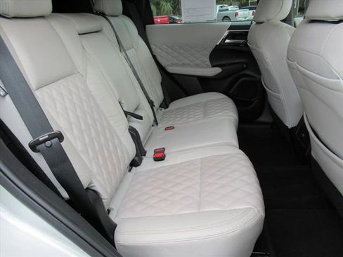 Used 2022 Mitsubishi Outlander SEL image 28