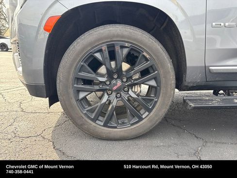 Used 2021 GMC Yukon Denali w/ Denali Premium Package image 21