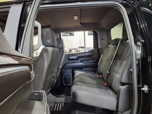 Used 2022 Chevrolet Silverado 1500 LT AWD/4WD image 21