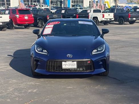 Used 2025 Toyota GR86 Premium w/ ALL Weather Mat Package (TMS) RWD image 2