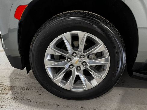 Used 2023 Chevrolet Suburban Premier AWD/4WD image 8