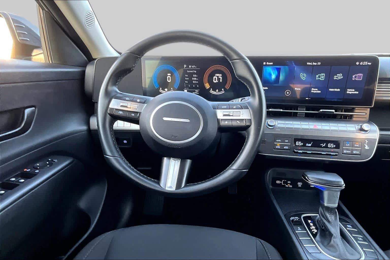 Certified 2024 Hyundai Kona SEL AWD/4WD image 6