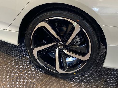 Used 2022 Honda Accord Sport Special Edition image 9