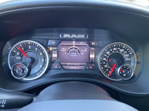 Used 2022 RAM 1500 Laramie AWD/4WD image 22