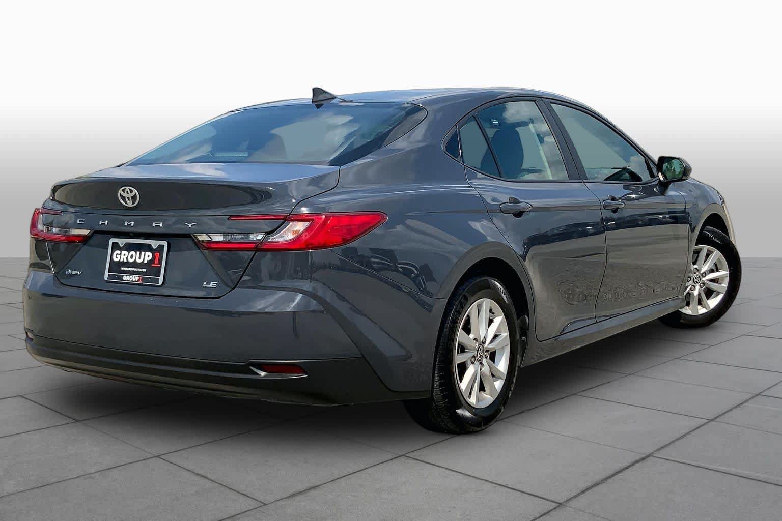 Used 2025 Toyota Camry LE FWD image 13