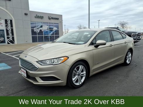 Used 2018 Ford Fusion S image 2