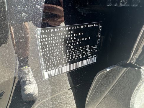 New 2025 Volkswagen Taos SE image 19