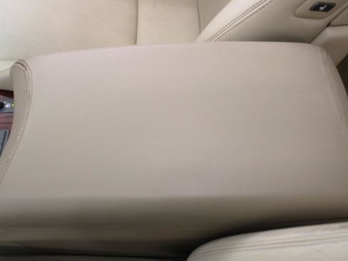 Used 2012 Lexus LS 460 w/ Comfort Pkg RWD image 70