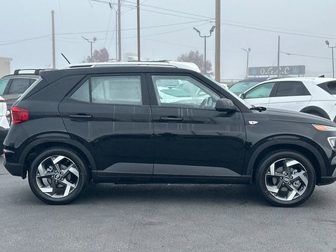 New 2026 Hyundai Venue SEL image 3