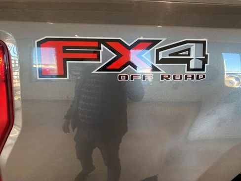 Used 2019 Ford F350 Platinum w/ Platinum Ultimate Package image 7