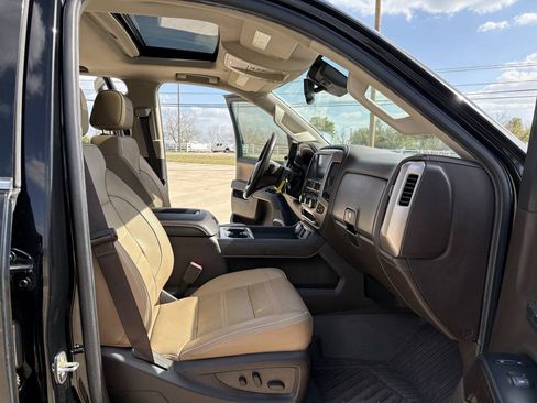 Used 2019 GMC Sierra 2500 Denali w/ Duramax Plus Package AWD/4WD image 15