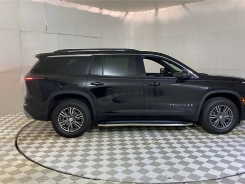 Certified 2024 Chevrolet Traverse LT w/ LPO, Floor Liner Package image 9