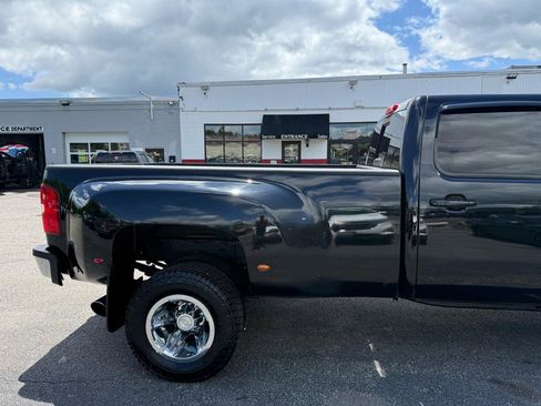 Used 2010 Chevrolet Silverado 3500 LTZ w/ LTZ Plus Package AWD/4WD image 14