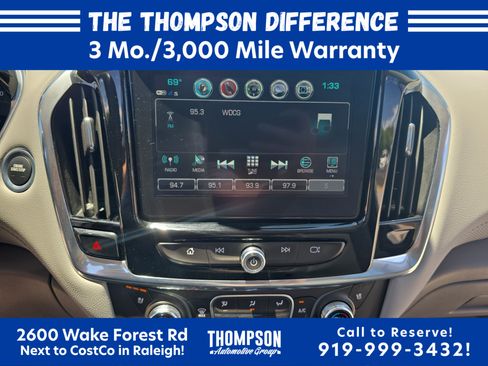 Used 2019 Chevrolet Traverse Premier w/ Driver Confidence II Package FWD image 22