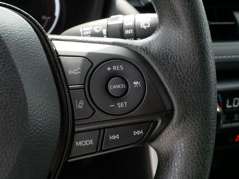 Certified 2025 Toyota RAV4 XLE AWD/4WD image 25