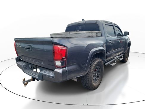 Used 2021 Toyota Tacoma SR5 RWD image 7
