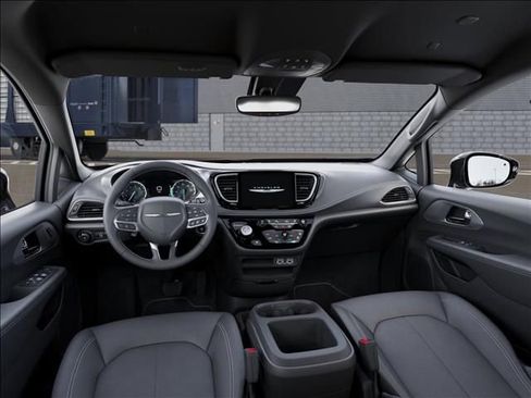 New 2025 Chrysler Pacifica Select FWD image 14