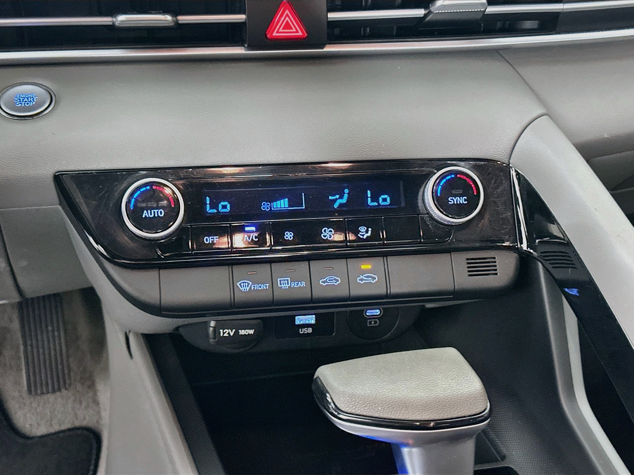 Used 2025 Hyundai Elantra Hybrid FWD image 23