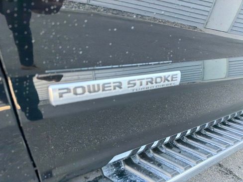 Used 2018 Ford F150 Lariat w/ Equipment Group 502A Luxury AWD/4WD image 14