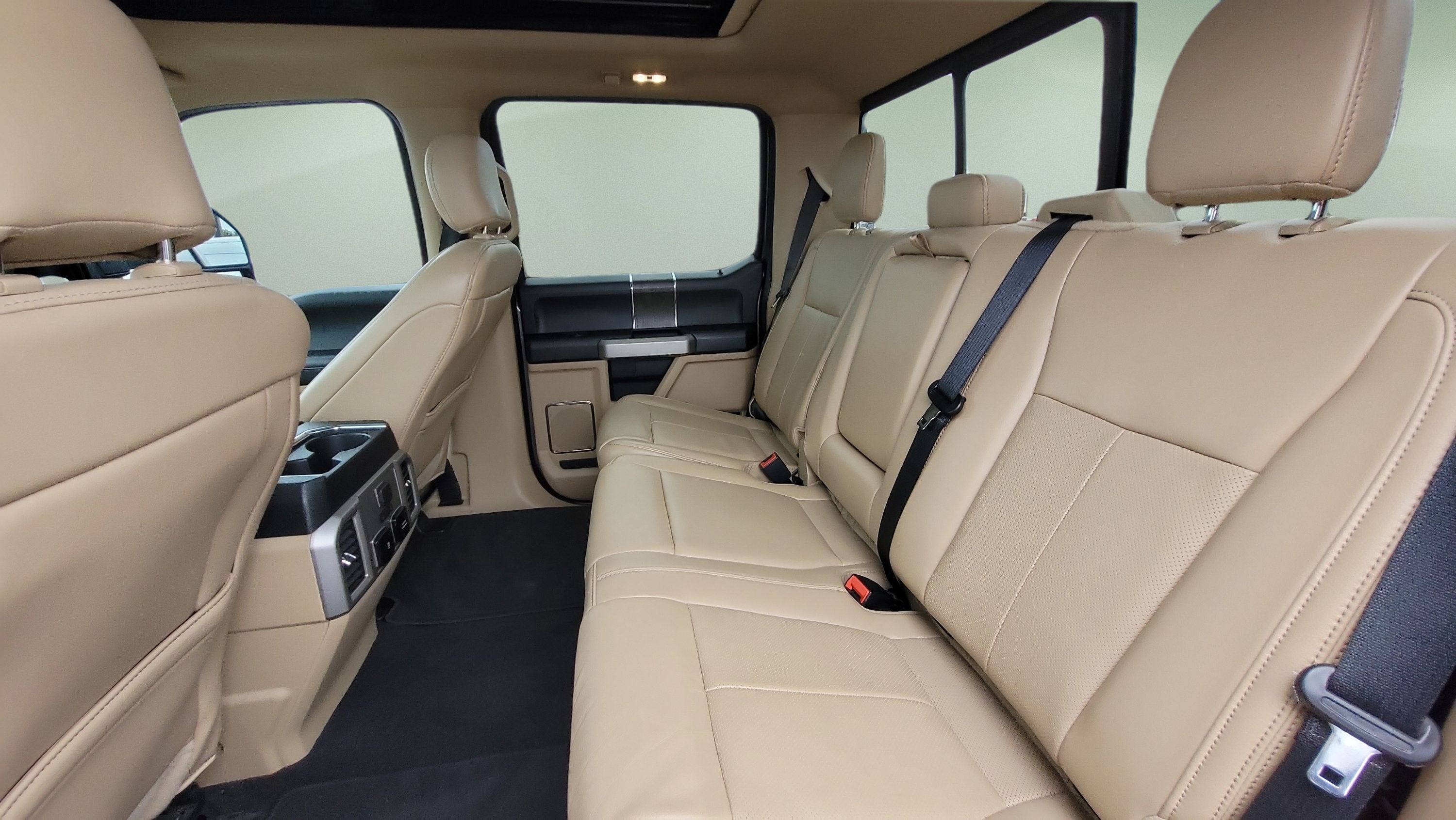 Used 2020 Ford F250 Lariat w/ Lariat Ultimate Package AWD/4WD image 17