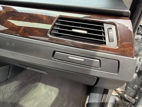 Used 2011 BMW 328i Coupe image 21