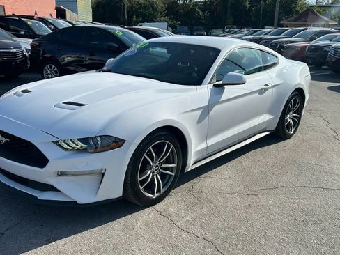 Used 2018 Ford Mustang Coupe image 2