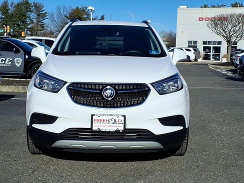 Used 2020 Buick Encore Preferred image 2