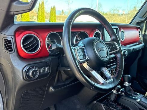 Used 2020 Jeep Wrangler Unlimited Rubicon w/ Advanced Safety Group AWD/4WD image 29