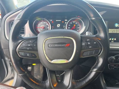 Used 2022 Dodge Charger R/T w/ Plus Group RWD image 5