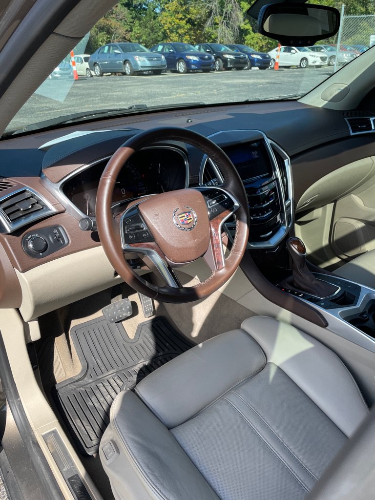 Used 2015 Cadillac SRX Luxury AWD/4WD image 9