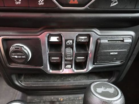 Used 2020 Jeep Wrangler Unlimited Sport AWD/4WD image 19