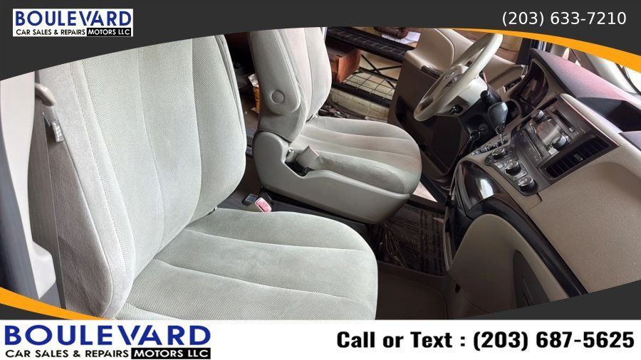 Used 2011 Toyota Sienna FWD image 33