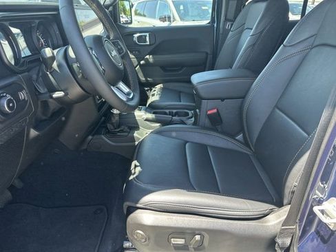 Certified 2025 Jeep Wrangler Unlimited Sahara w/ Safety Group AWD/4WD image 10