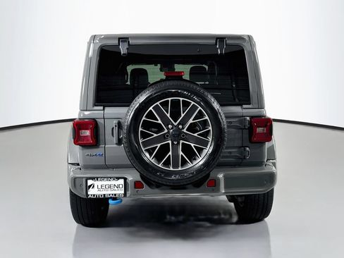Used 2023 Jeep Wrangler Unlimited Sahara AWD/4WD image 6