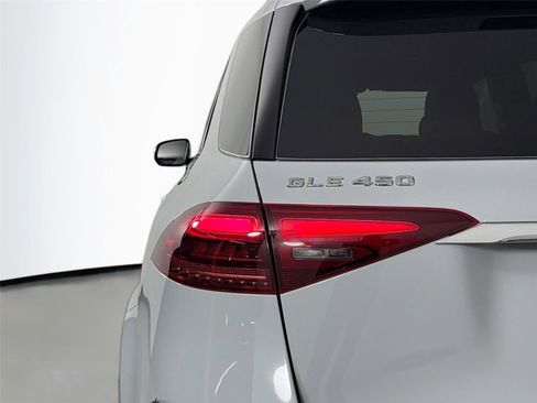 Used 2024 Mercedes-Benz GLE 450 4MATIC image 16