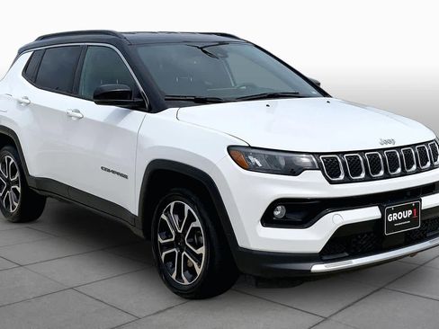 Used 2023 Jeep Compass Limited AWD/4WD image 3