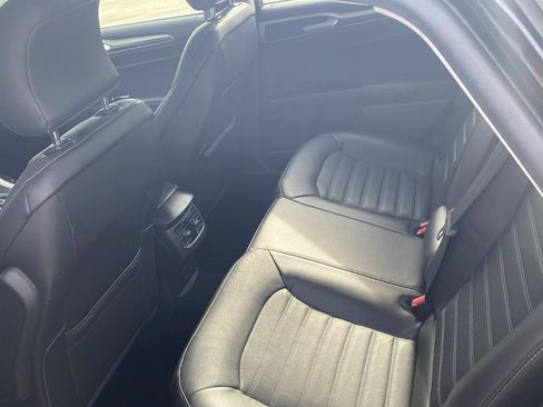 Used 2016 Ford Fusion SE w/ Equipment Group 202A AWD/4WD image 13