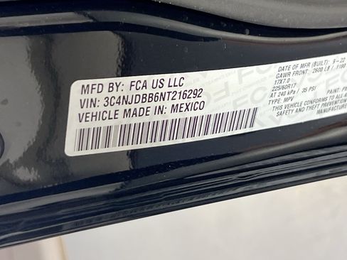 Used 2022 Jeep Compass Latitude AWD/4WD image 29
