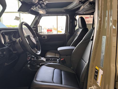 New 2025 Jeep Wrangler Unlimited Rubicon 392 AWD/4WD image 13