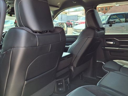 Used 2026 RAM 2500 Laramie AWD/4WD image 9