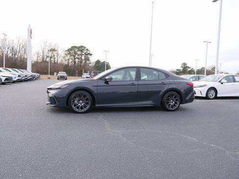 Used 2025 Toyota Camry XSE image 6