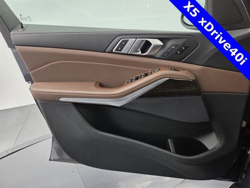 Used 2021 BMW X5 xDrive40i w/ Premium Package 2 image 39