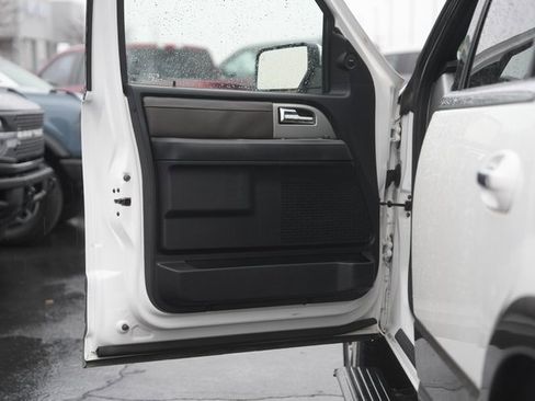 Used 2017 Ford Expedition King Ranch image 31