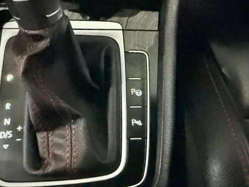 Used 2018 Volkswagen GTI Autobahn FWD image 45
