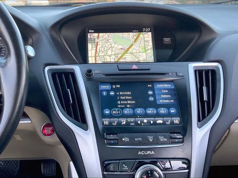 Used 2018 Acura TLX w/ Technology Package image 7