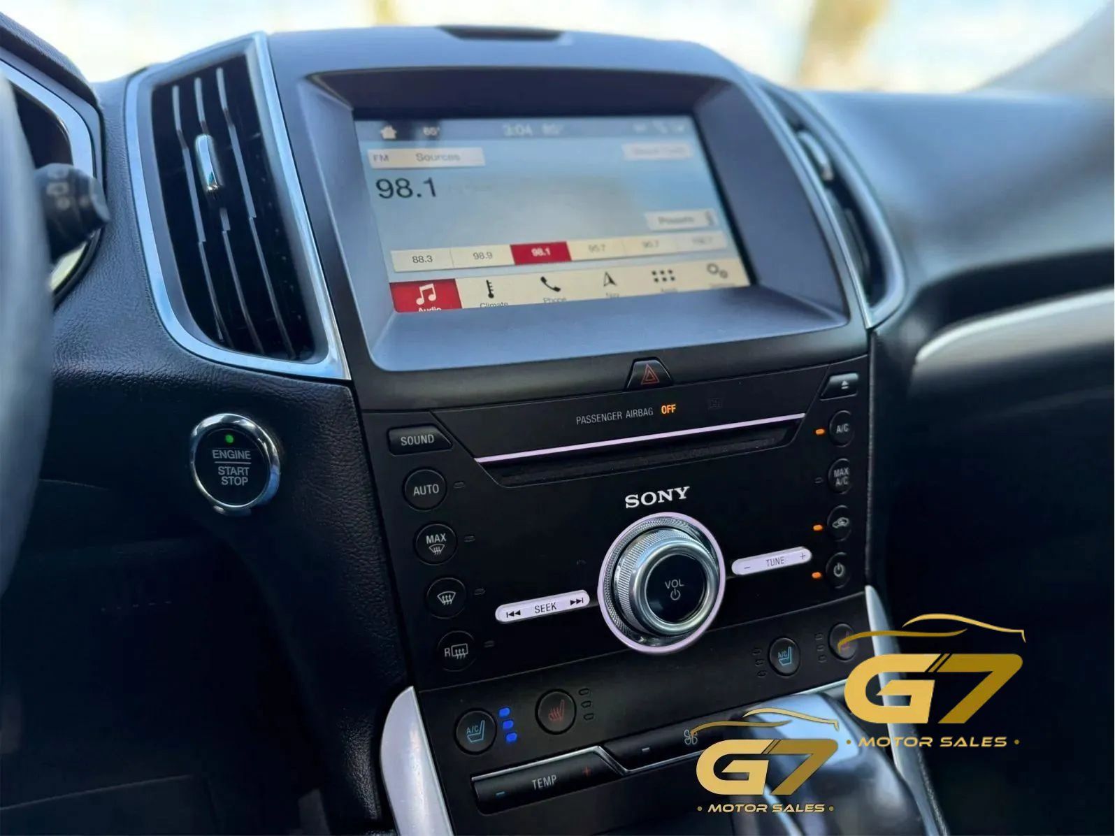 Used 2018 Ford Edge Titanium w/ Equipment Group 301A FWD image 33