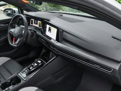 Used 2024 Volkswagen GTI Autobahn image 44