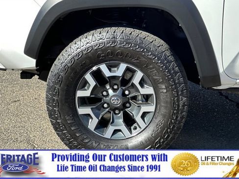 Used 2023 Toyota Tacoma 4x4 Double Cab image 25