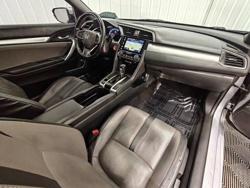 Used 2016 Honda Civic Touring image 23