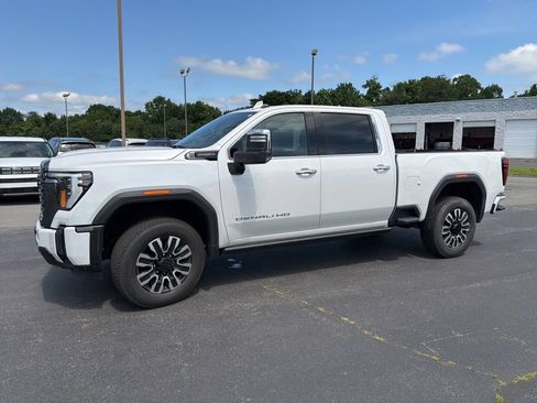 Used 2024 GMC Sierra 2500 Denali Ultimate AWD/4WD image 12